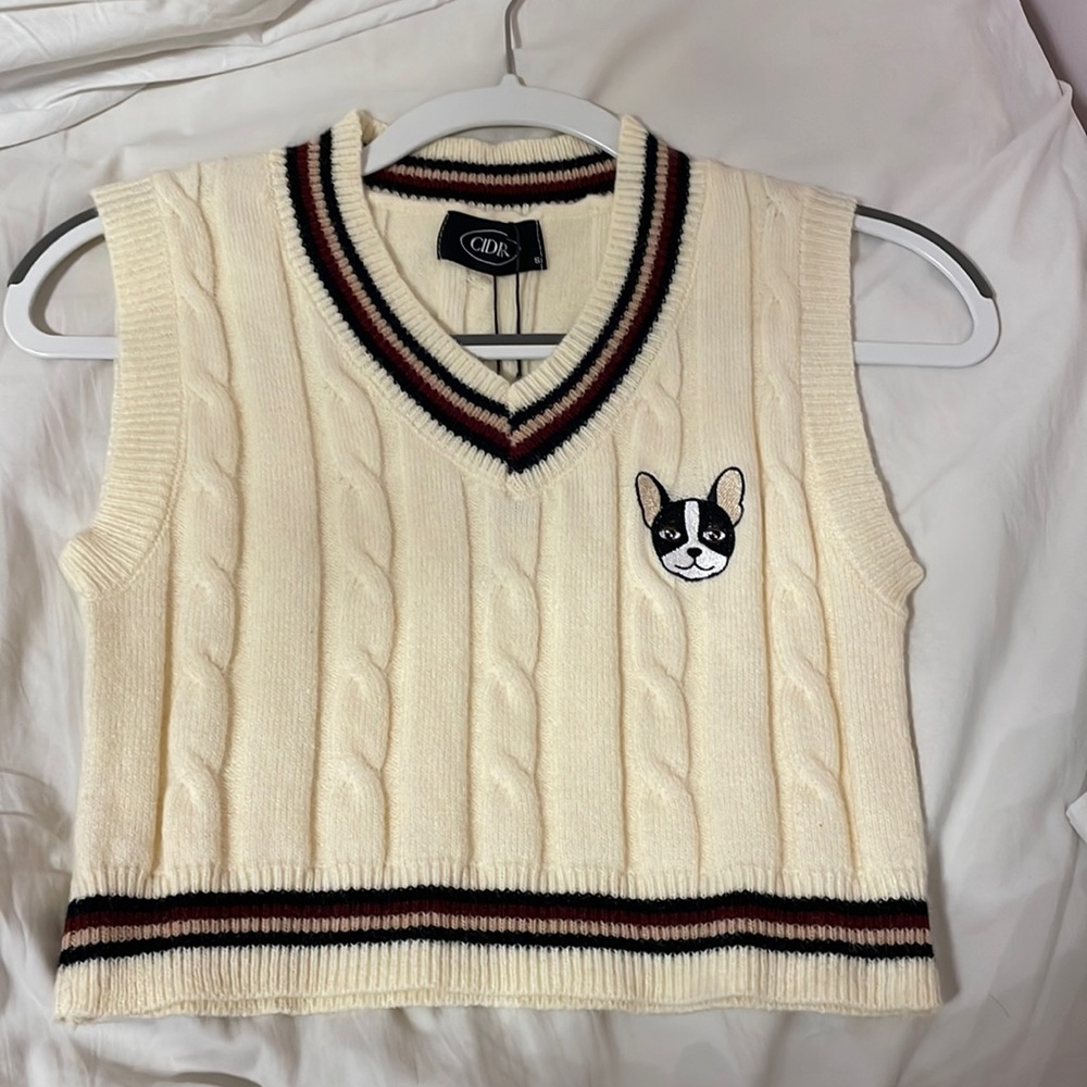 Sweater vest